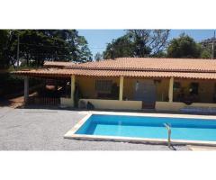 Chácara de 1500m² com 3 suites no Condomínio Recanto Primavera em Vargem - SP