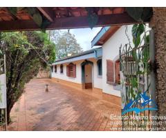 Chácara com 4 dormitórios no Recanto Amapola em Bragança Paulista SP