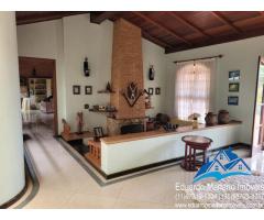 Chácara com 4 dormitórios no Recanto Amapola em Bragança Paulista SP