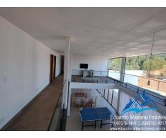 V E N D O  Magnífica propriedade com 7 suítes no condomínio Recanto Jaguari em Vargem - SP