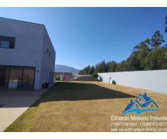 V E N D O  Magnífica propriedade com 7 suítes no condomínio Recanto Jaguari em Vargem - SP