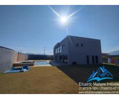 V E N D O  Magnífica propriedade com 7 suítes no condomínio Recanto Jaguari em Vargem - SP