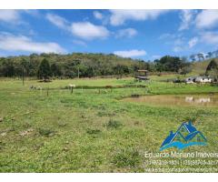 Sitio com 22 alqueires no bairro do Peão em Piracaia SP