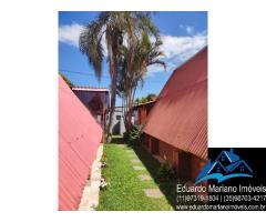 Chalé no Camping El Sombrero em Vargem SP