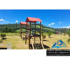 Sobrado no Condomínio Parque das Cerejeiras em Bragança Paulista SP