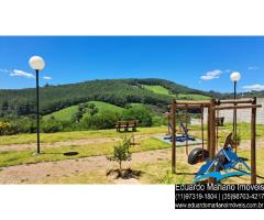 Sobrado no Condomínio Parque das Cerejeiras em Bragança Paulista SP