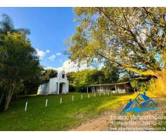 Chalé no Camping El Sombrero em Vargem SP