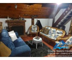 Chalé no Camping El Sombrero em Vargem SP