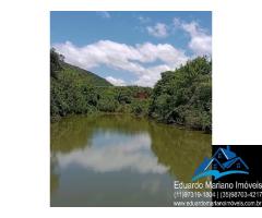 Chalé no Camping El Sombrero em Vargem SP