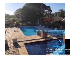 Chalé no Camping El Sombrero em Vargem SP