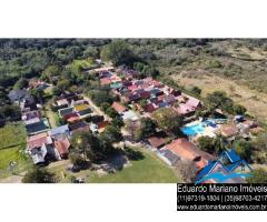 Chalé no Camping El Sombrero em Vargem SP