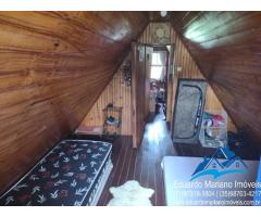 Chalé no Camping El Sombrero em Vargem SP