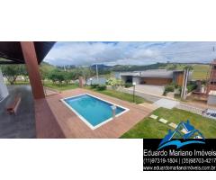 Casa térrea no condomínio Riviera dos Pássaros em Joanópolis SP