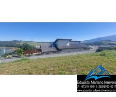 Casa térrea no condomínio Riviera dos Pássaros em Joanópolis SP