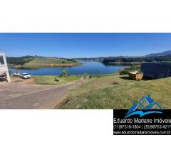 Casa térrea no condomínio Riviera dos Pássaros em Joanópolis SP