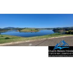 Casa térrea no condomínio Riviera dos Pássaros em Joanópolis SP