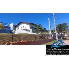 Casa térrea no condomínio Riviera dos Pássaros em Joanópolis SP