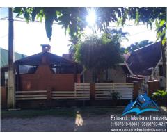 Chalé no Camping El Sombrero em Vargem SP