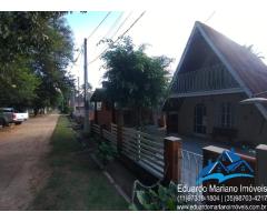 Chalé no Camping El Sombrero em Vargem SP