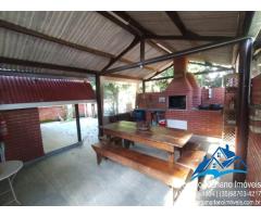 Chalé no Camping El Sombrero em Vargem SP